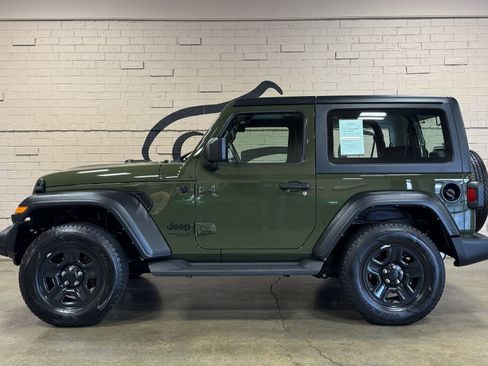 Used 2021 Jeep Wrangler Sport image 7