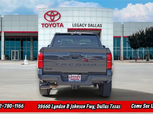 Used 2025 Toyota Tacoma SR5 AWD/4WD image 8