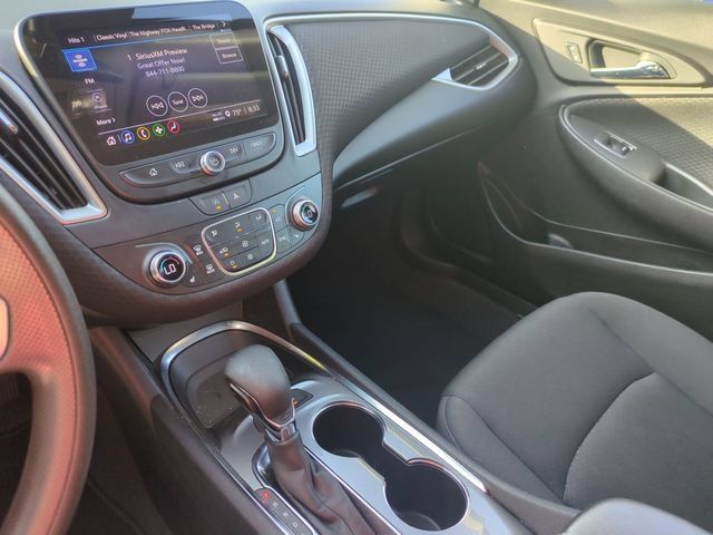 Used 2025 Chevrolet Malibu LT FWD image 18