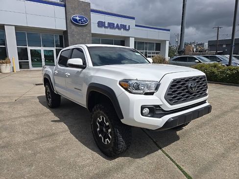 Used 2022 Toyota Tacoma TRD Off-Road w/ Technology Package image 37