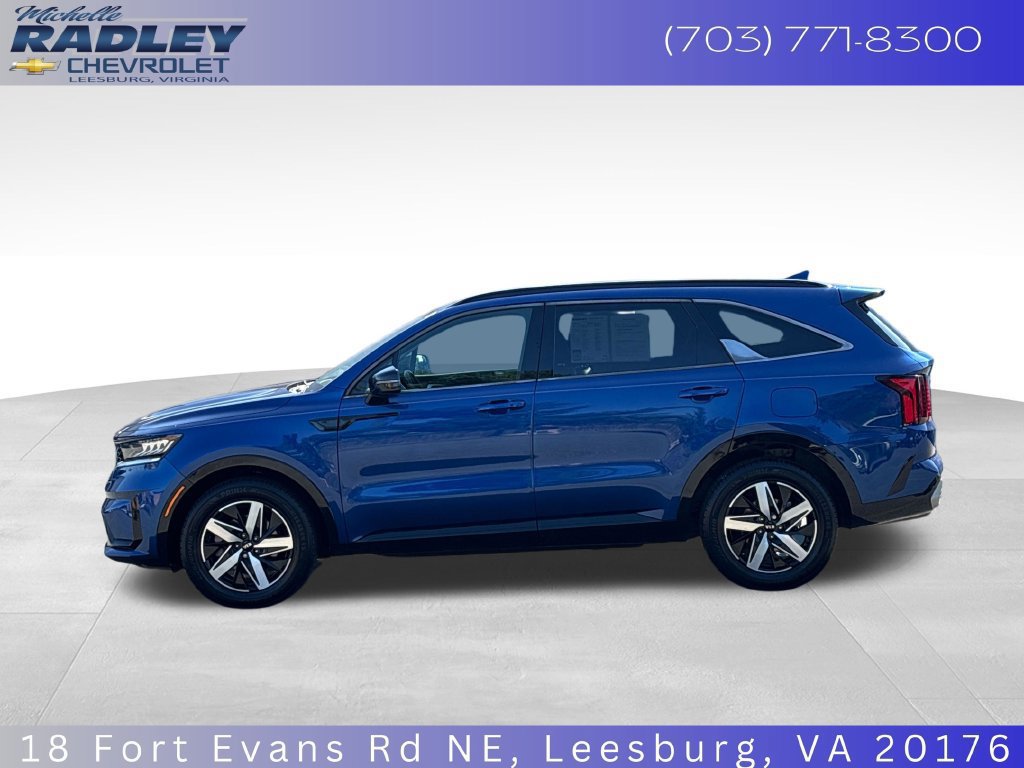 Used 2021 Kia Sorento S FWD image 2