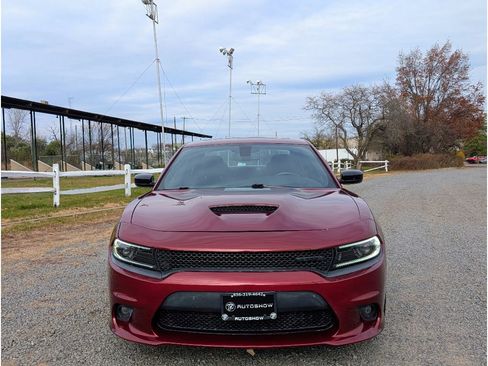 Used 2022 Dodge Charger R/T w/ Blacktop Package image 2