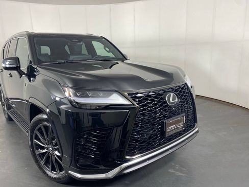 Used 2026 Lexus LX 700h F Sport AWD/4WD image 2