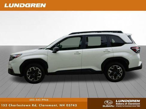 Certified 2025 Subaru Forester Premium AWD/4WD image 35
