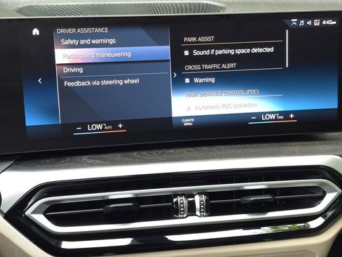 Used 2023 BMW i4 eDrive40 w/ M Sport Package image 45