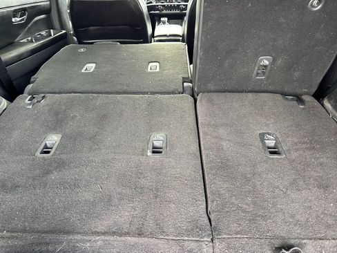 Used 2024 Nissan Pathfinder SL image 15