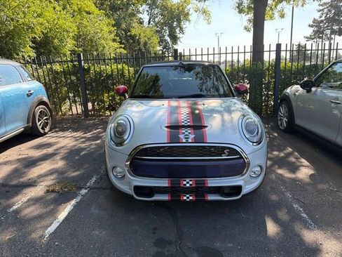 Used 2018 MINI Cooper S FWD image 2
