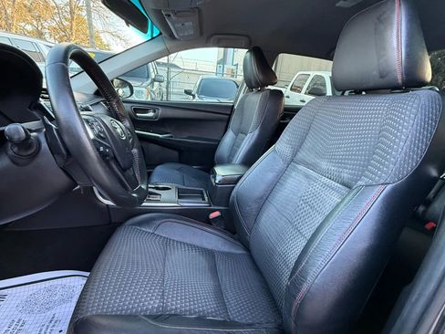 Used 2015 Toyota Camry SE image 15