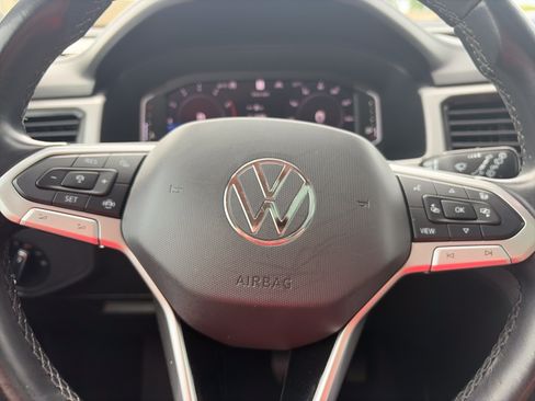 Used 2021 Volkswagen Atlas SEL Premium w/ MDO Package (Bench Seat) AWD/4WD image 32