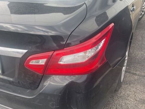 Used 2016 Nissan Altima 2.5 S w/ Power Driver Seat Package image 6