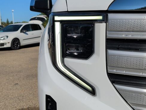 Used 2023 GMC Sierra 1500 SLE w/ X31 Off-Road Package AWD/4WD image 43