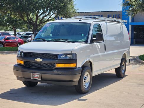 New 2025 Chevrolet Express 2500 w/ Driver Convenience Package image 10