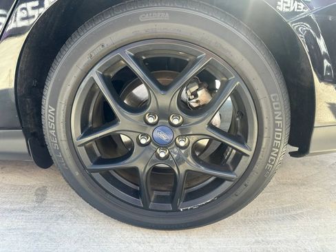 Used 2016 Ford Focus SE w/ Equipment Group 201A FWD image 24