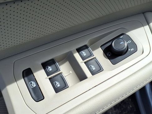 New 2026 Volkswagen Atlas SEL Premium R-Line image 10