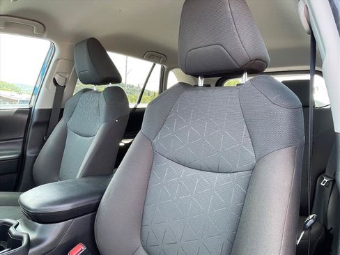 Used 2024 Toyota RAV4 AWD Hybrid w/ Weather Package image 21