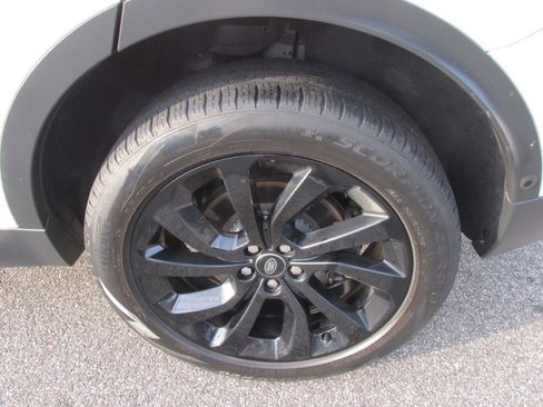 Used 2021 Land Rover Discovery Sport S image 33