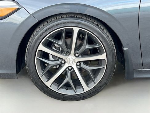 Used 2024 Honda Civic Touring image 31