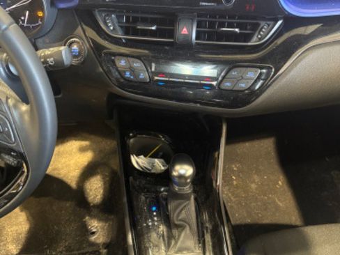 Certified 2021 Toyota C-HR XLE image 12