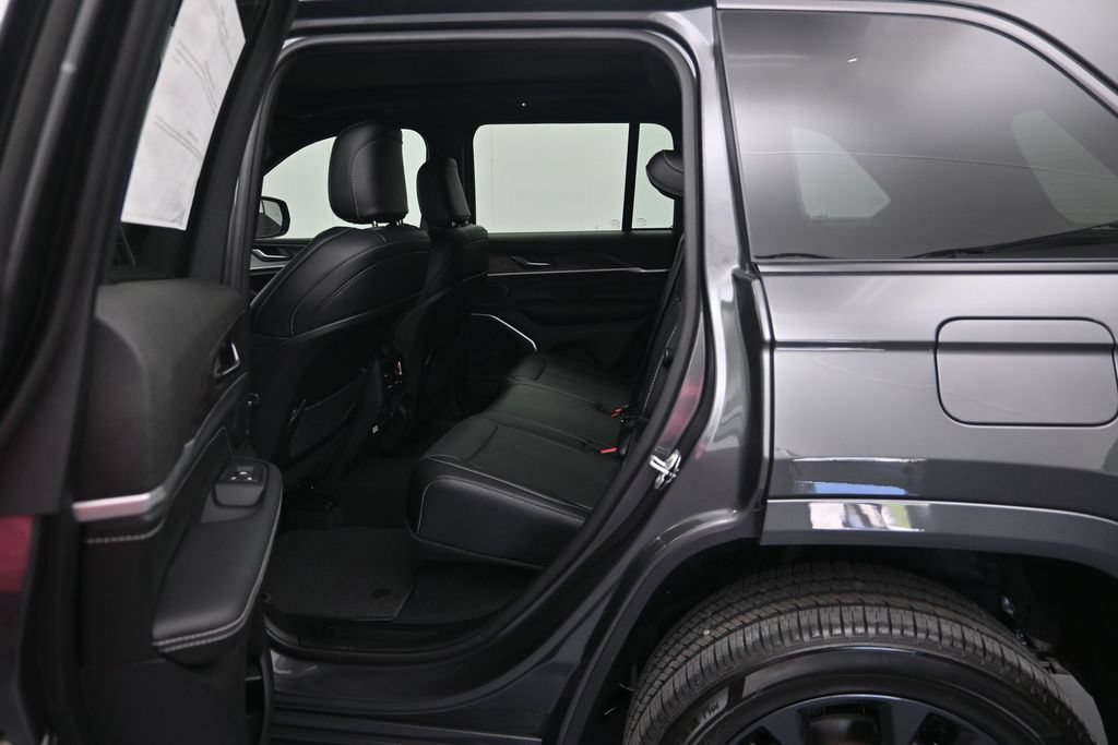 New 2026 Jeep Grand Cherokee Limited AWD/4WD image 23