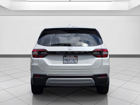 Used 2024 Honda Pilot EX-L image 6