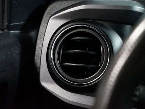 Certified 2022 Toyota Tacoma TRD Sport image 26