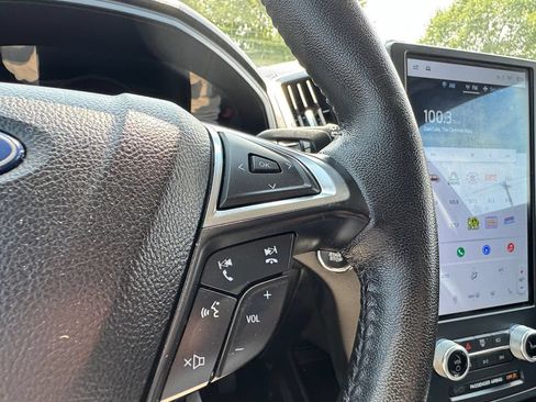 Used 2022 Ford Edge SEL AWD/4WD image 16