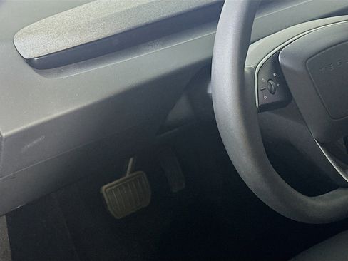 Used 2025 Tesla Model 3 Long Range RWD image 16