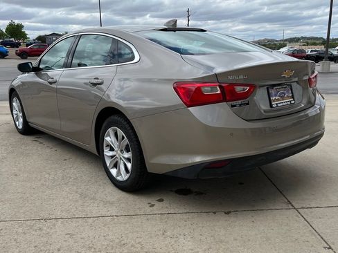 Used 2025 Chevrolet Malibu LT FWD image 8