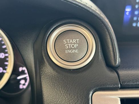 Used 2016 Lexus IS 200t RWD image 22
