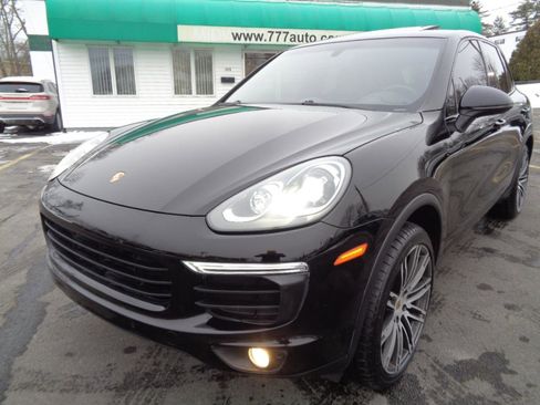 Used 2016 Porsche Cayenne Platinum Edition image 14