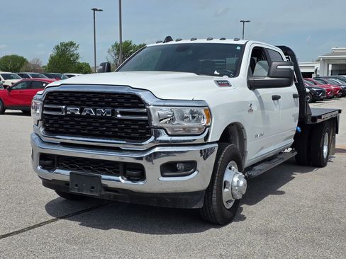 Used 2024 RAM 3500 SLT w/ Quick Order Package 2YG SLT image 3