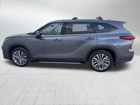 Used 2022 Toyota Highlander Platinum image 5