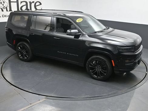 Used 2023 Jeep Grand Wagoneer Series II AWD/4WD image 41