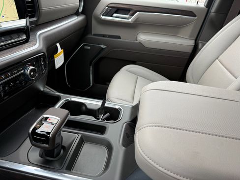 New 2026 GMC Sierra 1500 SLT w/ SLT Premium Package image 33