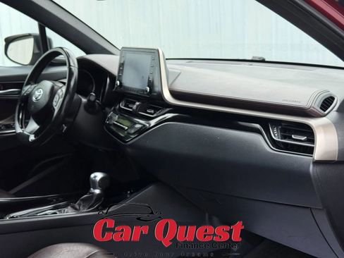Used 2019 Toyota C-HR Limited FWD image 18