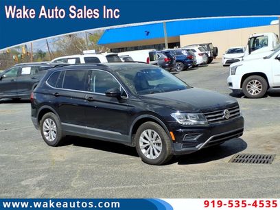 Used 2018 Volkswagen Tiguan SE w/ Panoramic Sunroof Package