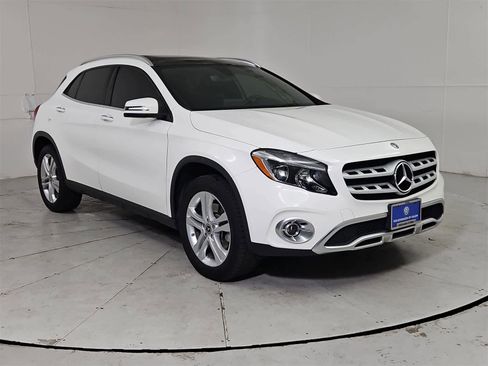 Used 2018 Mercedes-Benz GLA 250 4MATIC image 8
