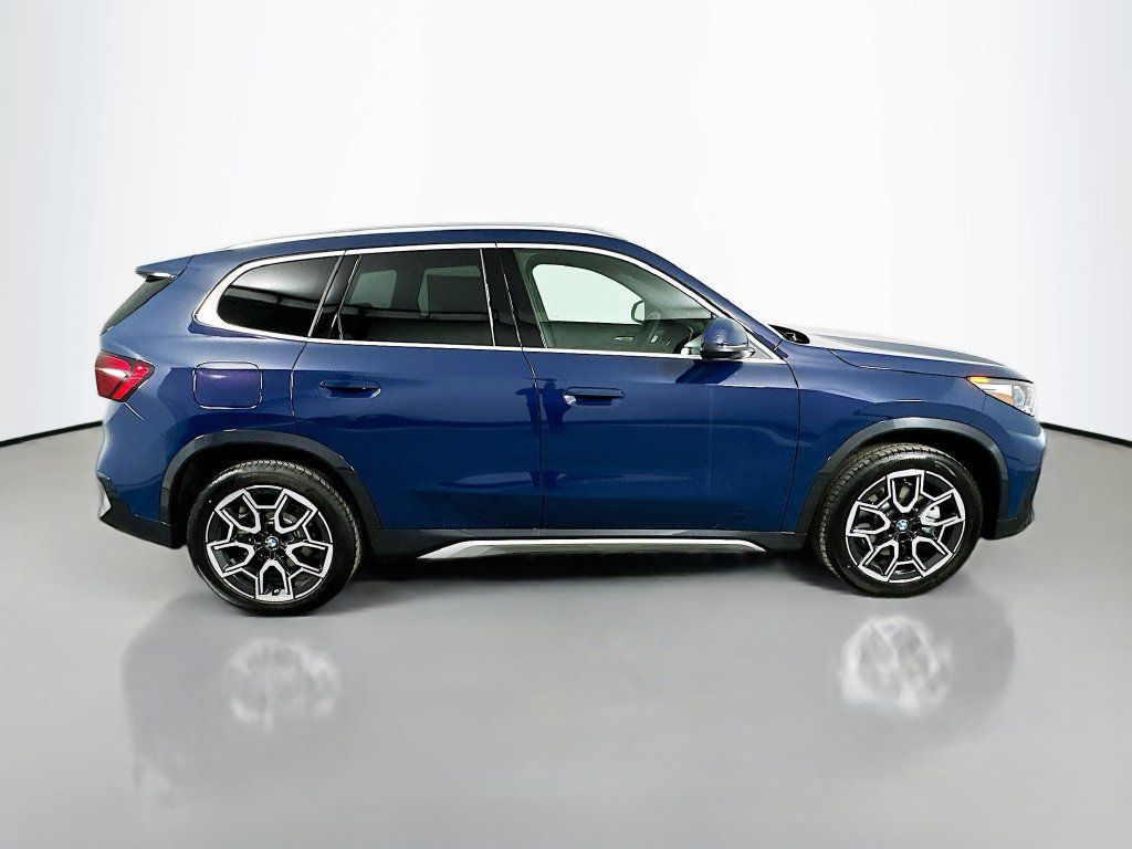 Used 2026 BMW X1 xDrive28i w/ Convenience Package AWD/4WD image 4