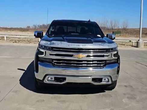 Used 2021 Chevrolet Silverado 1500 LTZ w/ LTZ Premium Package image 3