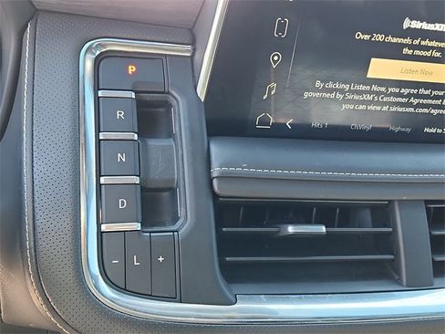 Certified 2023 GMC Yukon XL SLT image 30