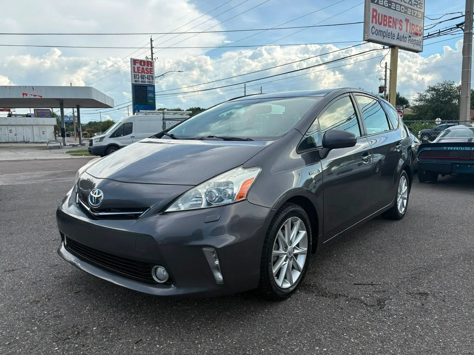 Used 2013 Toyota Prius V Five FWD image 1