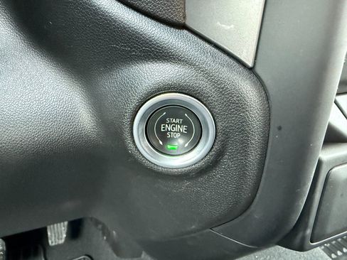 Certified 2022 Chevrolet Silverado 1500 Custom image 28