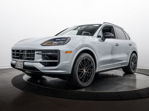 Certified 2026 Porsche Cayenne AWD/4WD image 1