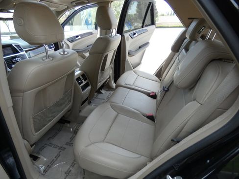 Used 2015 Mercedes-Benz ML 350 4MATIC image 34