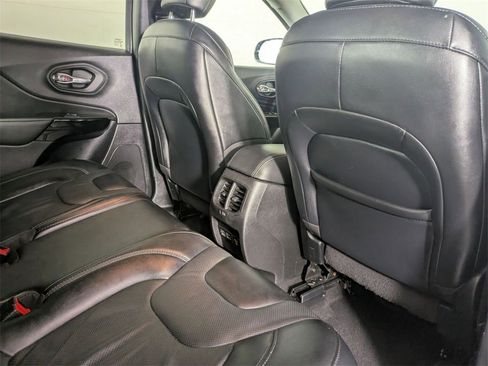 Certified 2023 Jeep Cherokee Altitude Lux image 27