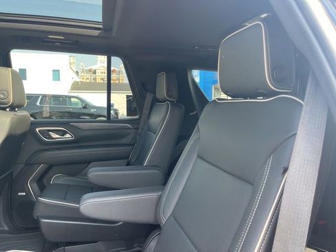 Used 2023 GMC Yukon SLT w/ SLT Premium Package AWD/4WD image 22