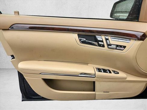 Used 2012 Mercedes-Benz S 550 4MATIC image 10