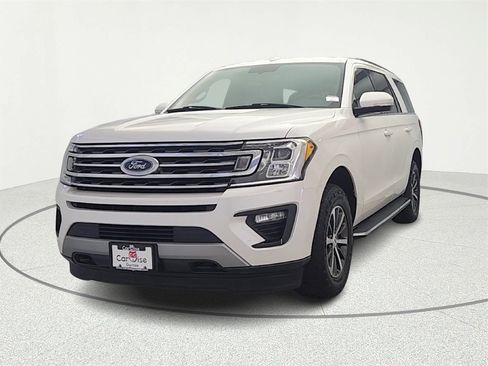 Used 2019 Ford Expedition XLT w/ Equipment Group 202A image 2