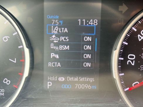 Used 2020 Toyota RAV4 XLE Premium FWD image 18