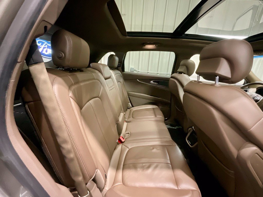 Used 2017 Lincoln MKX Reserve w/ Driver Assistance Package AWD/4WD image 15